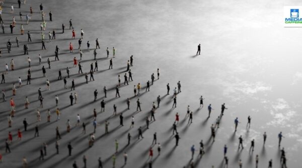 how to build a social media community