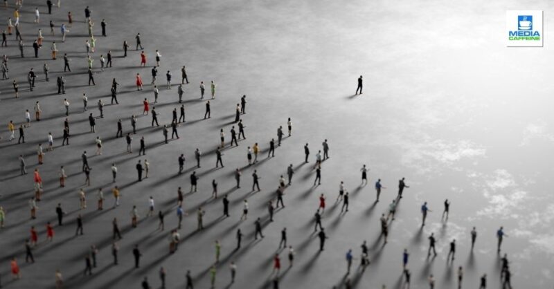 how to build a social media community